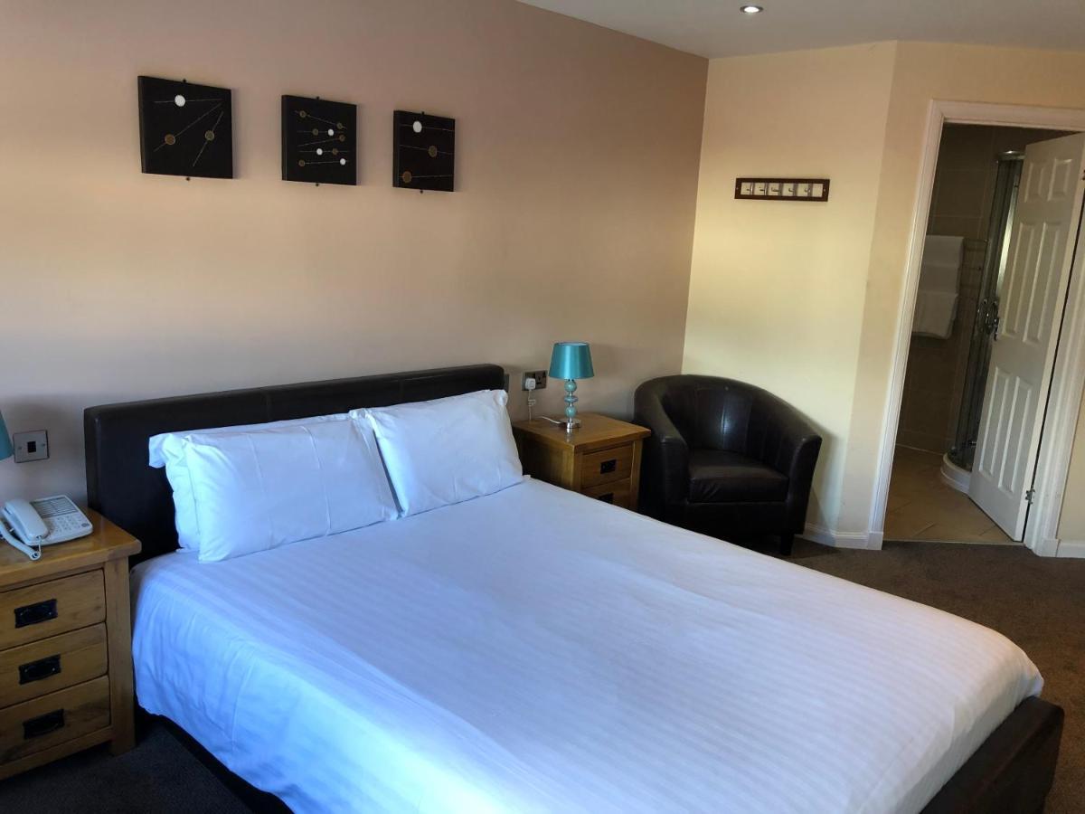 Oyo Douglas Hotel Kilmarnock Exterior foto